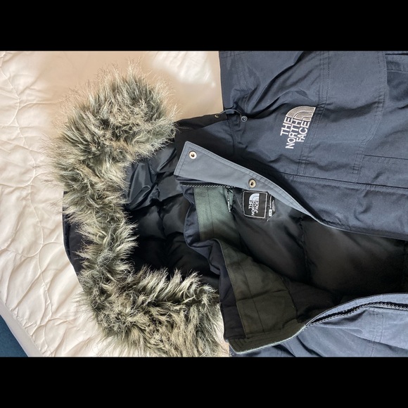 North face coat - Picture 2 of 5